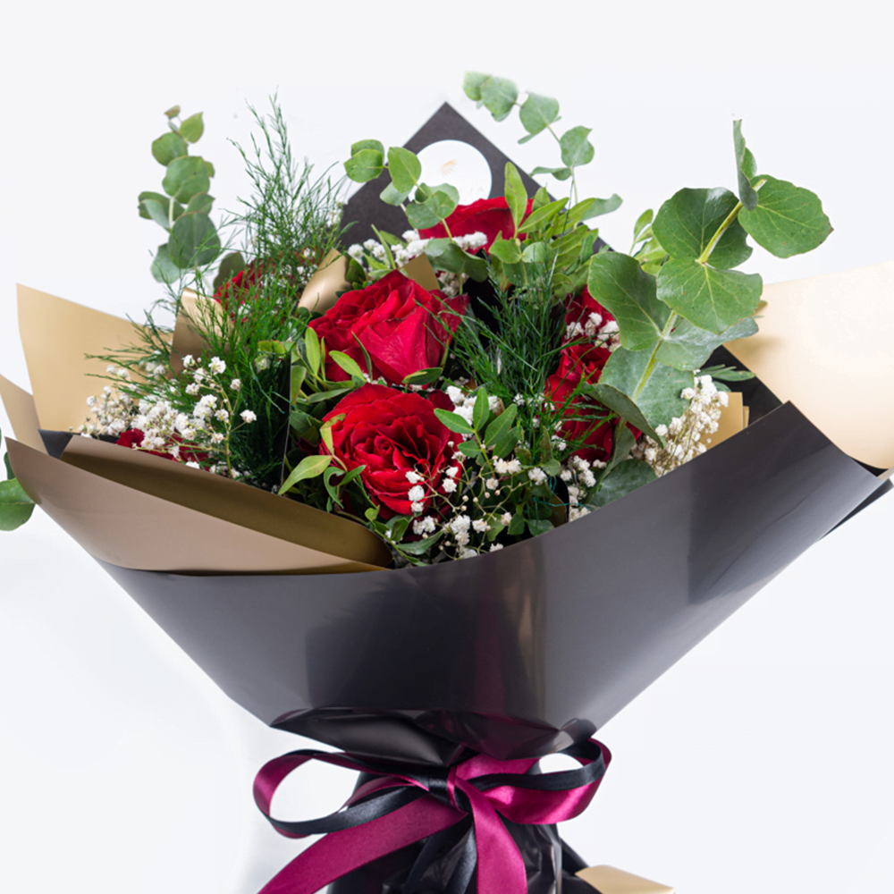 buket-ruza-crni-papir